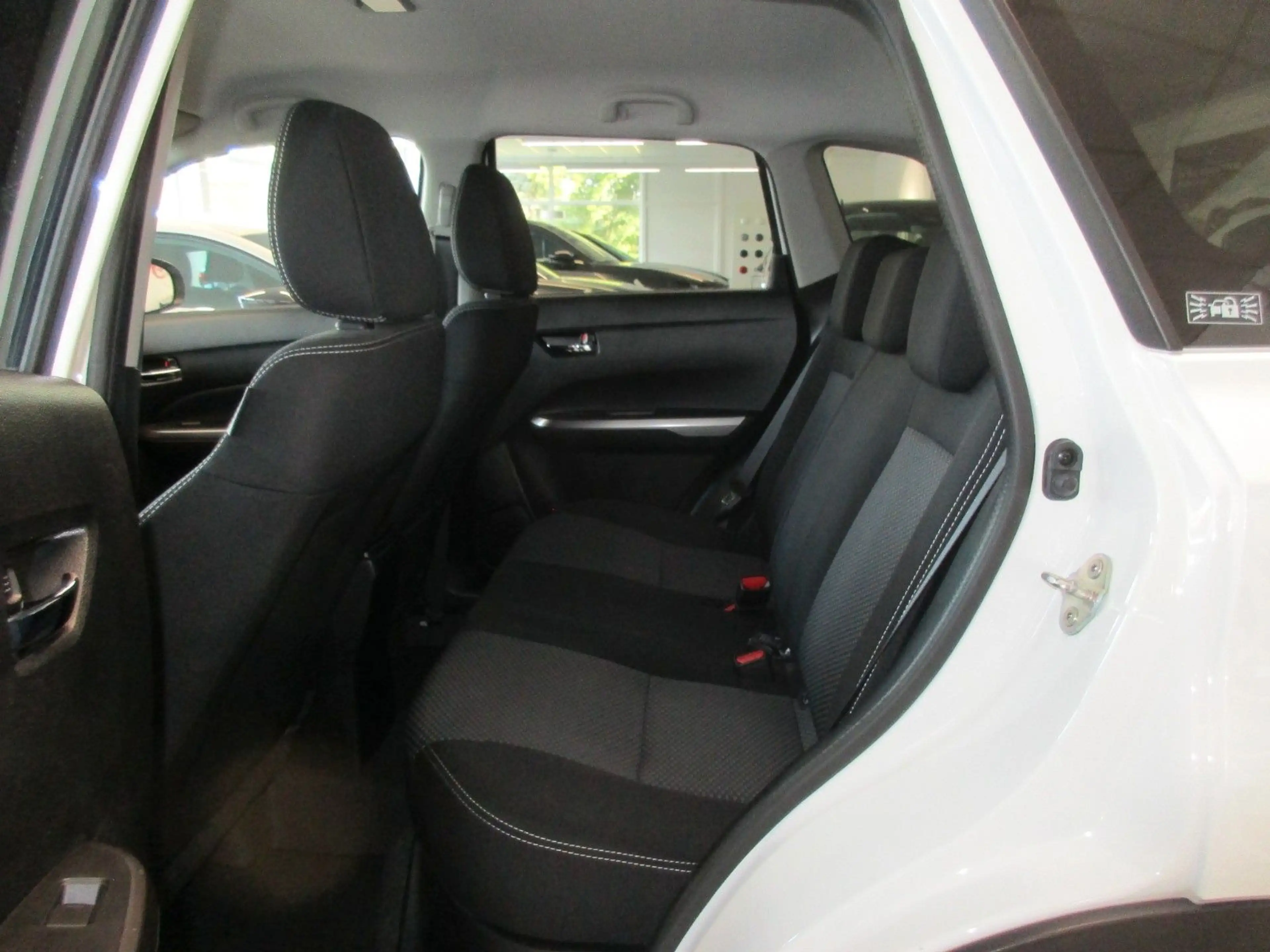 Suzuki Vitara 1.4 BOOSTERJET Hybrid Comfort/AHK — photo 9