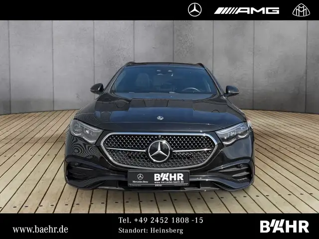 Mercedes-Benz 220 view 7