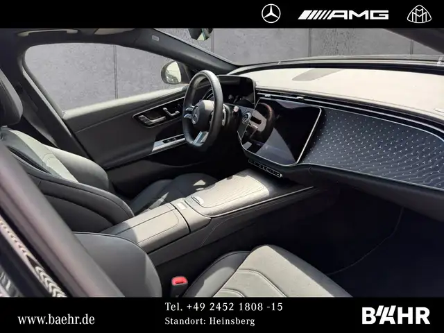 Mercedes-Benz 220 view 5