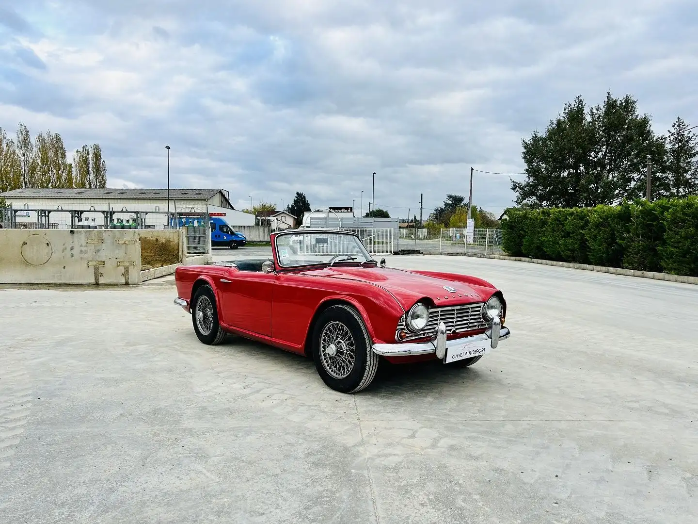 Triumph TR4 4 Rouge - 2