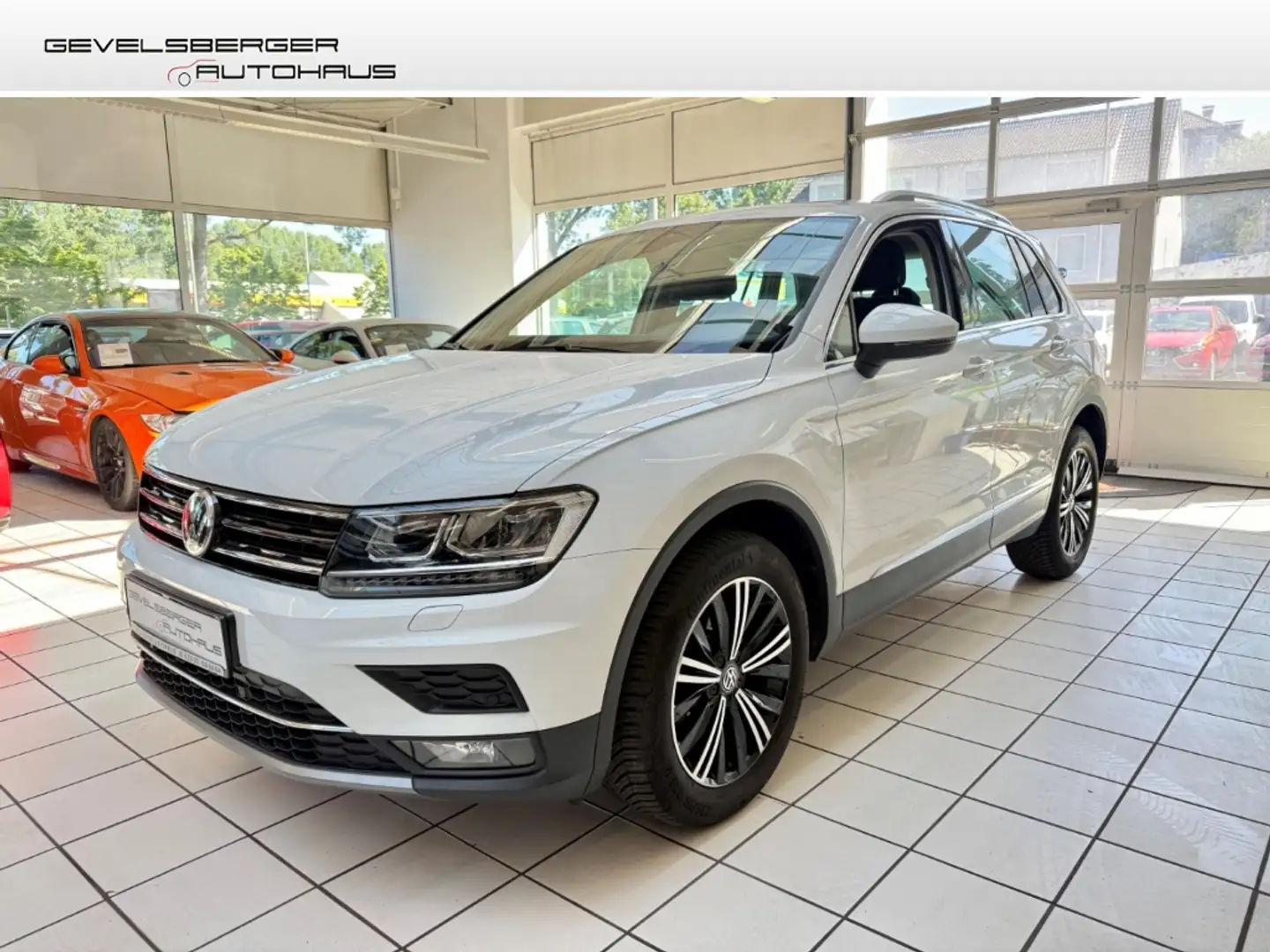 Volkswagen Tiguan Highline*4x4*Panorama*Standheizung*1.Hand Weiß - 1