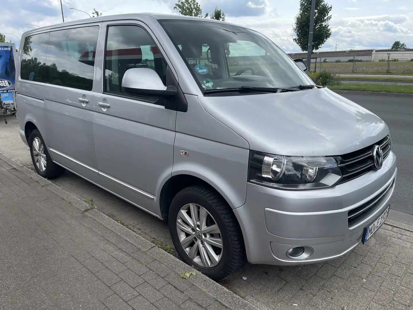 Volkswagen T5 Multivan DSG Highline Turbolader Schaden Plateado - 2