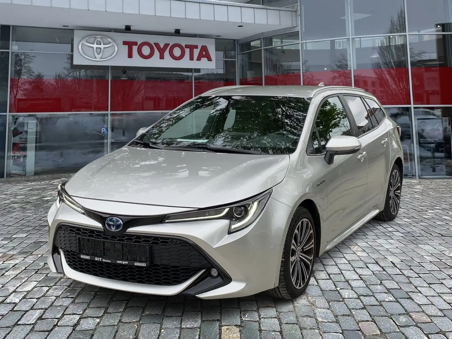 Toyota Corolla Touring Sports 2.0 Team D Matrix 2xKlima Zilver - 2