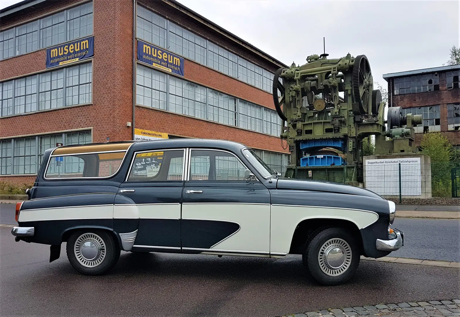 Wartburg 312 Camping Limousine Grau - 2