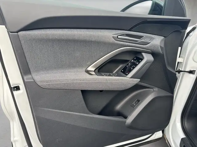 Audi Q5 view 6
