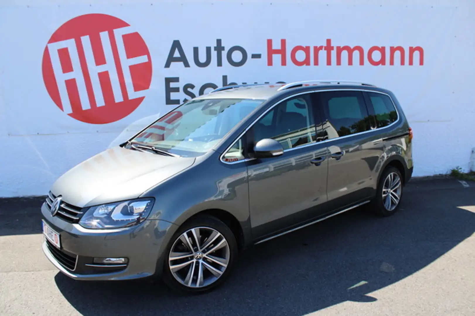 Volkswagen Sharan 1.4 TSI Highline Xen Nav Stdhzg Sport Ahk Grau - 1
