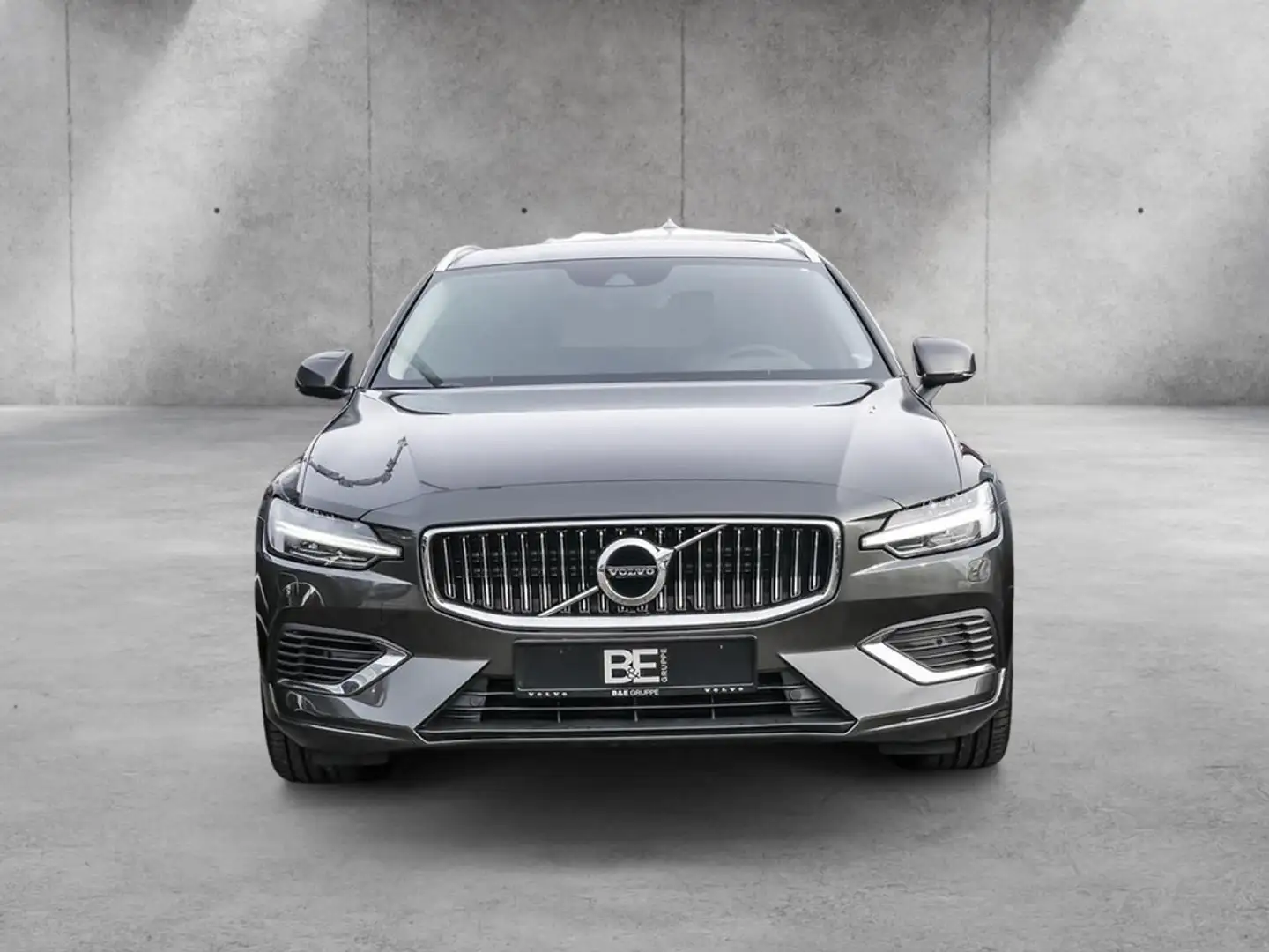 Volvo V60 Recharge T6 AWD Inscription Expression Gris - 2