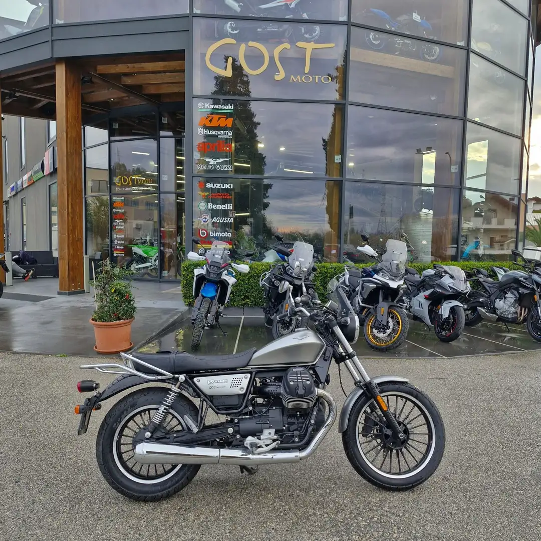 Moto Guzzi V 9 roamer - 1