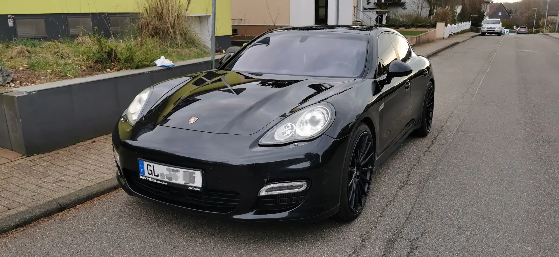Porsche Panamera Turbo PDK AHK Burmester TÜV Schwarz - 2