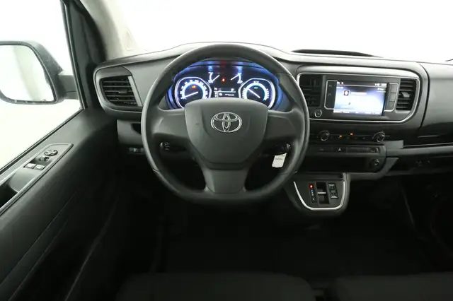 Toyota Proace view 2