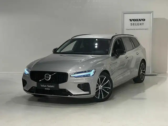 Volvo V60 T6 Recharge Plus dark + electr trekhaak
