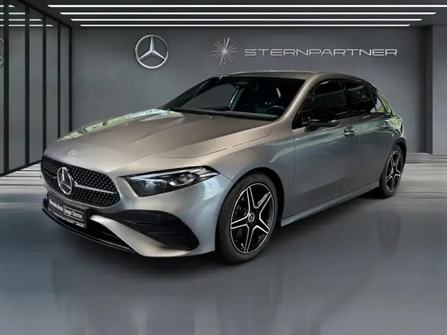 Mercedes-Benz A 200 d Kompaktlimousine AMG+MBUX+Night+Ambiente