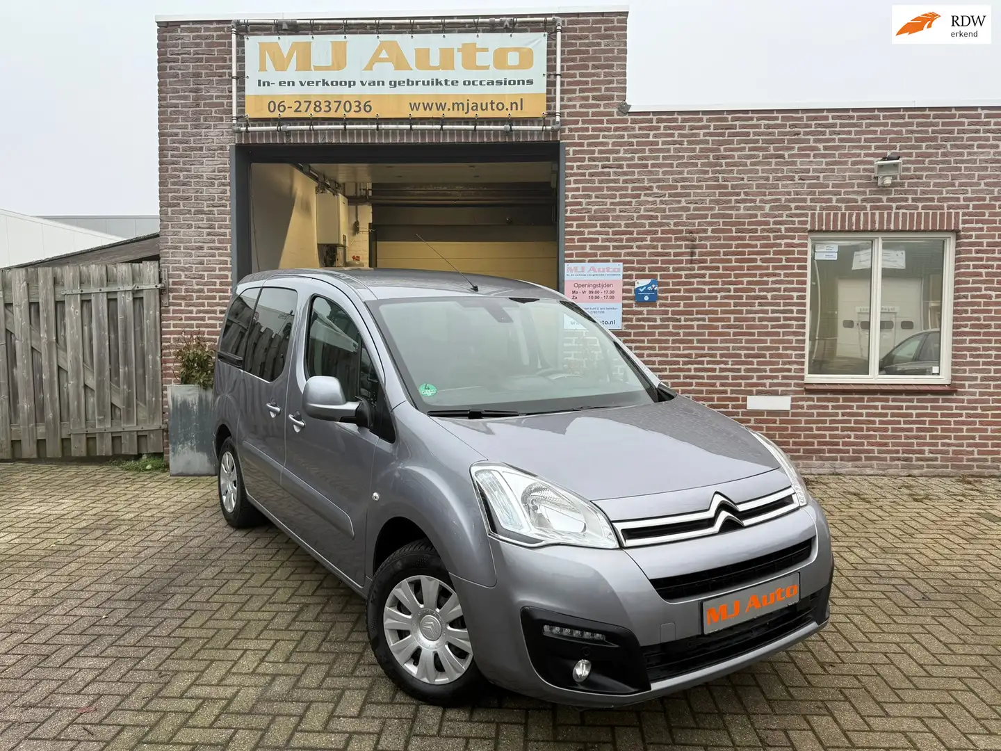 Citroen Berlingo 1.2 PureTech Feel airco*cruise control*PDC Gris - 1