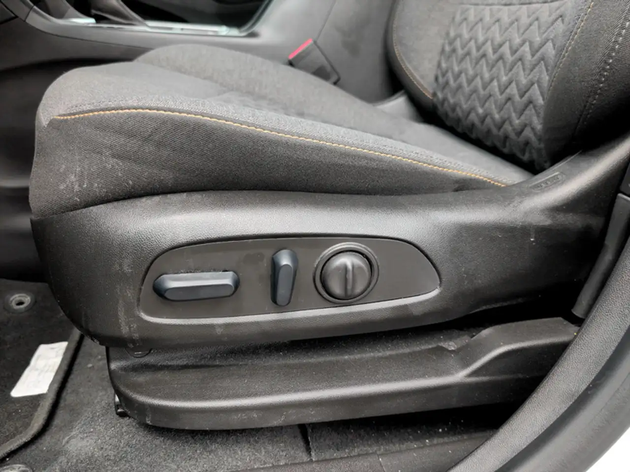 Chevrolet Equinox photo Chevrolet Equinox
