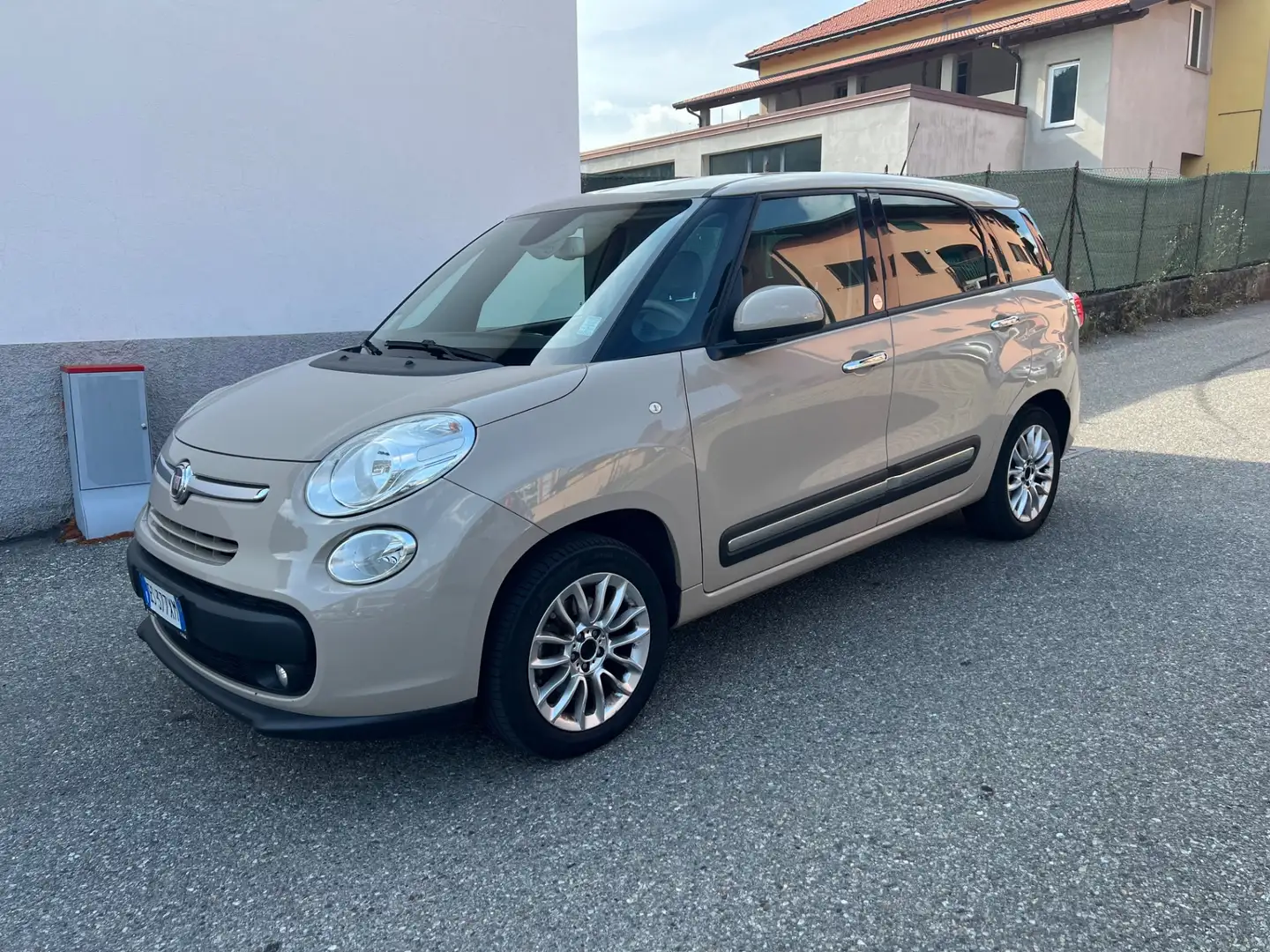 Fiat 500L 1.3 Multijet 85 CV Lounge Living*7POSTI Beige - 1