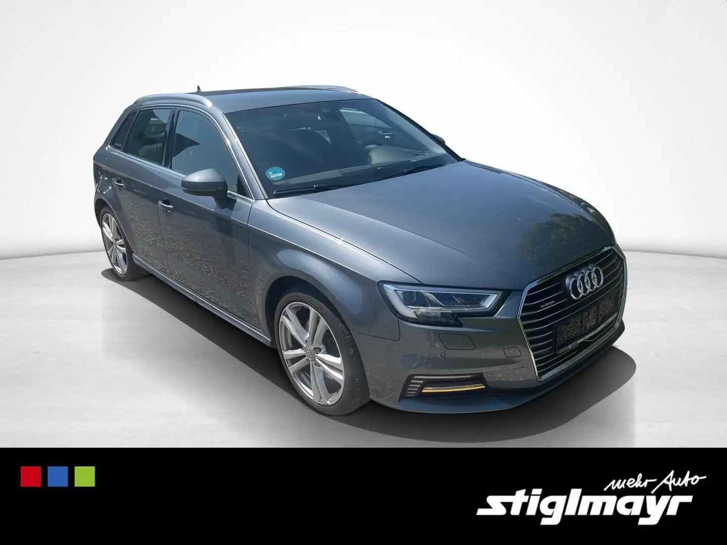 Audi A3 design 40 e-tron S-tronic LED+NAVI+GRA+VC Grau - 1
