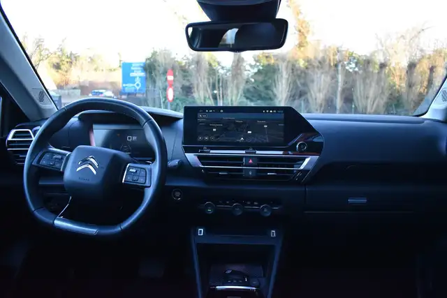 Citroen C4 view 7