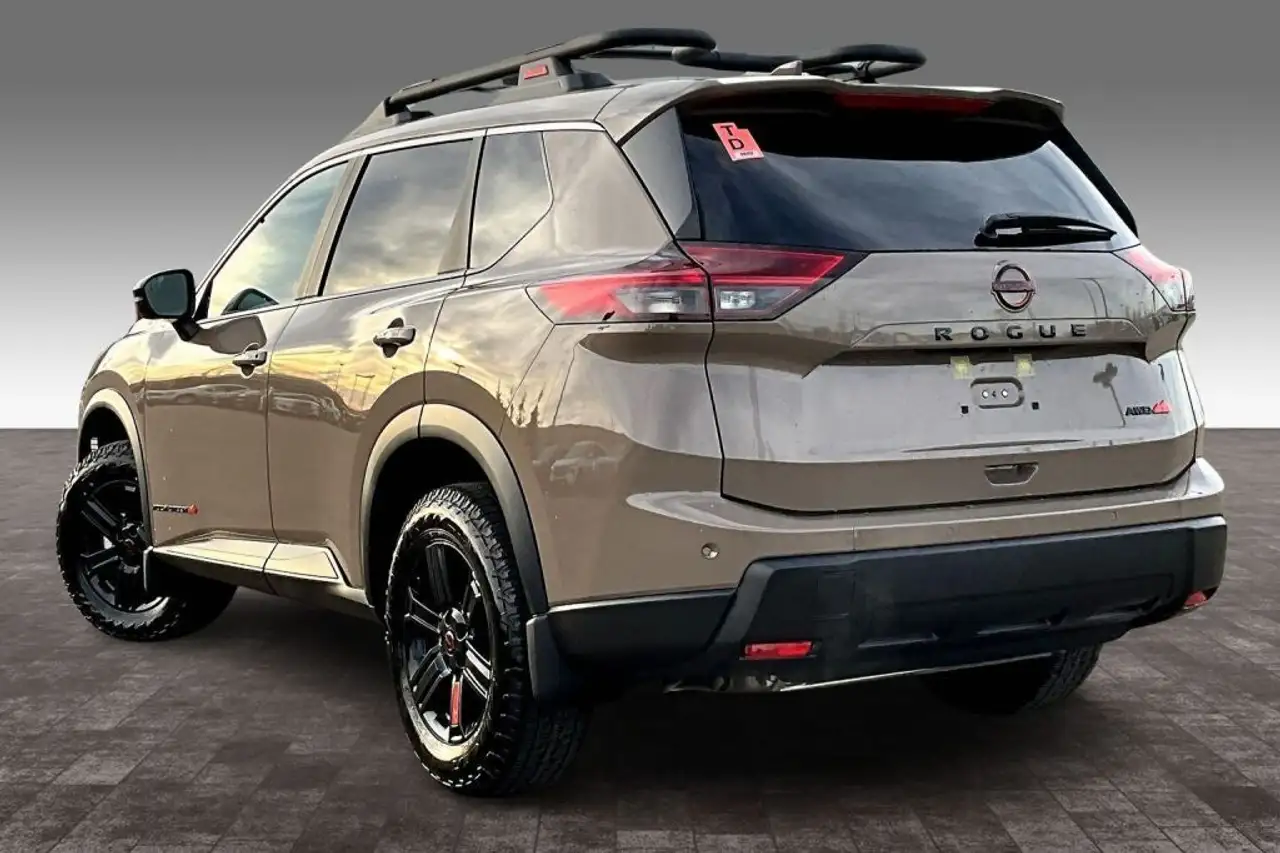 Nissan Rogue снимка Nissan Rogue