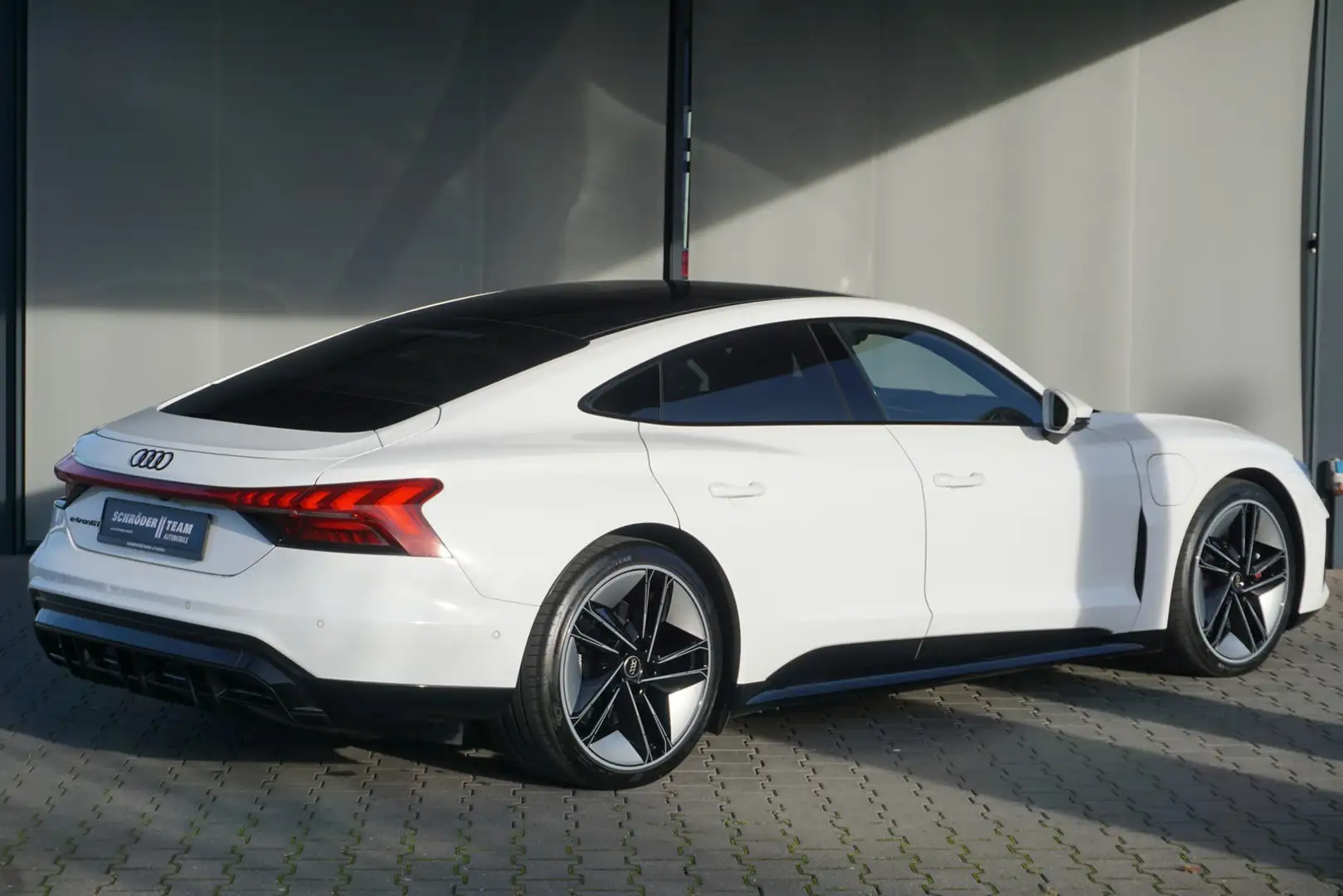 Audi e-tron GT quattro Assist+ Dynamik Luft Laser Pano Alb - 2