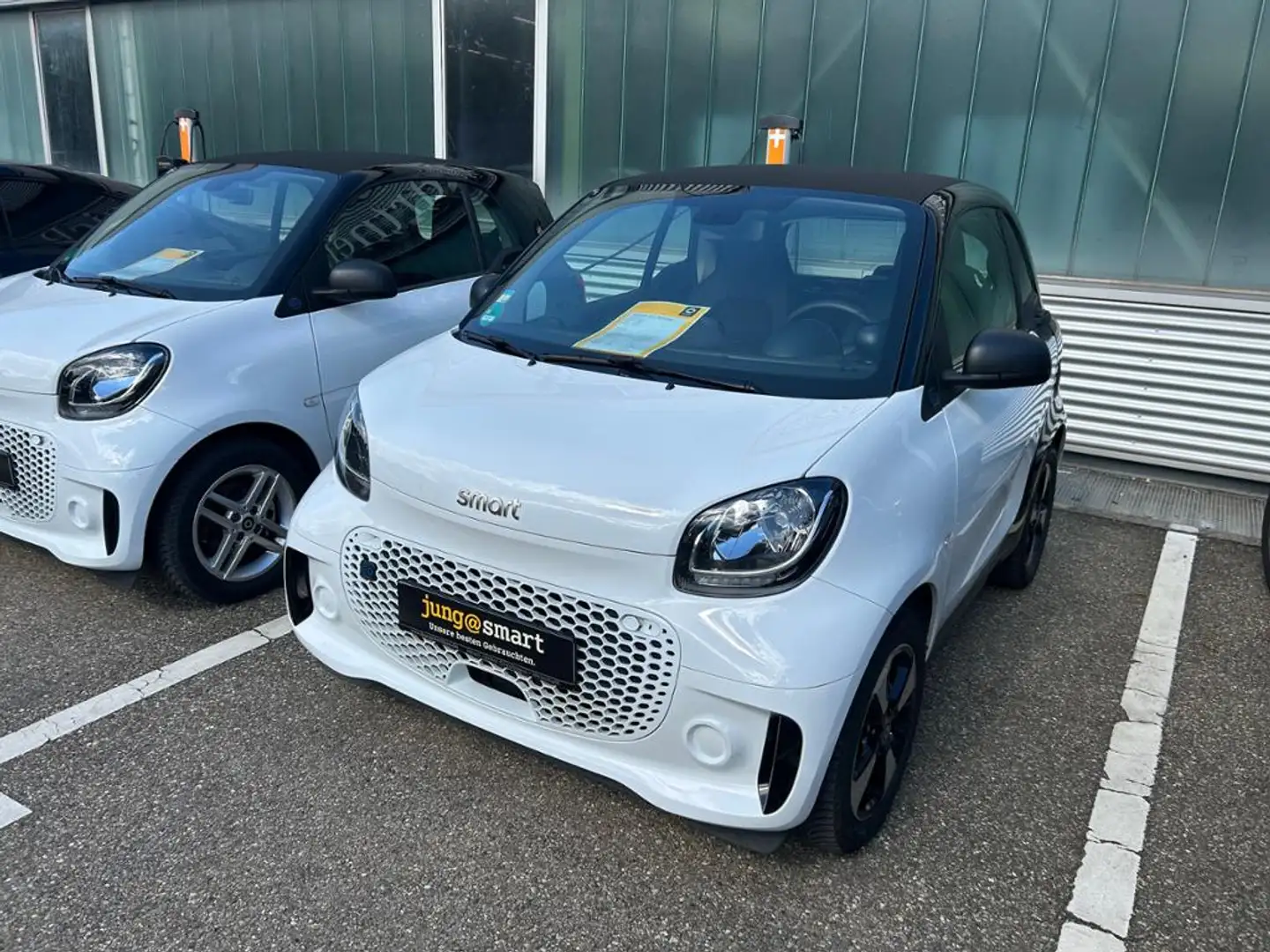 smart forTwo EQ  LM W-Paket KlimaA SHZ PDC Weiß - 1