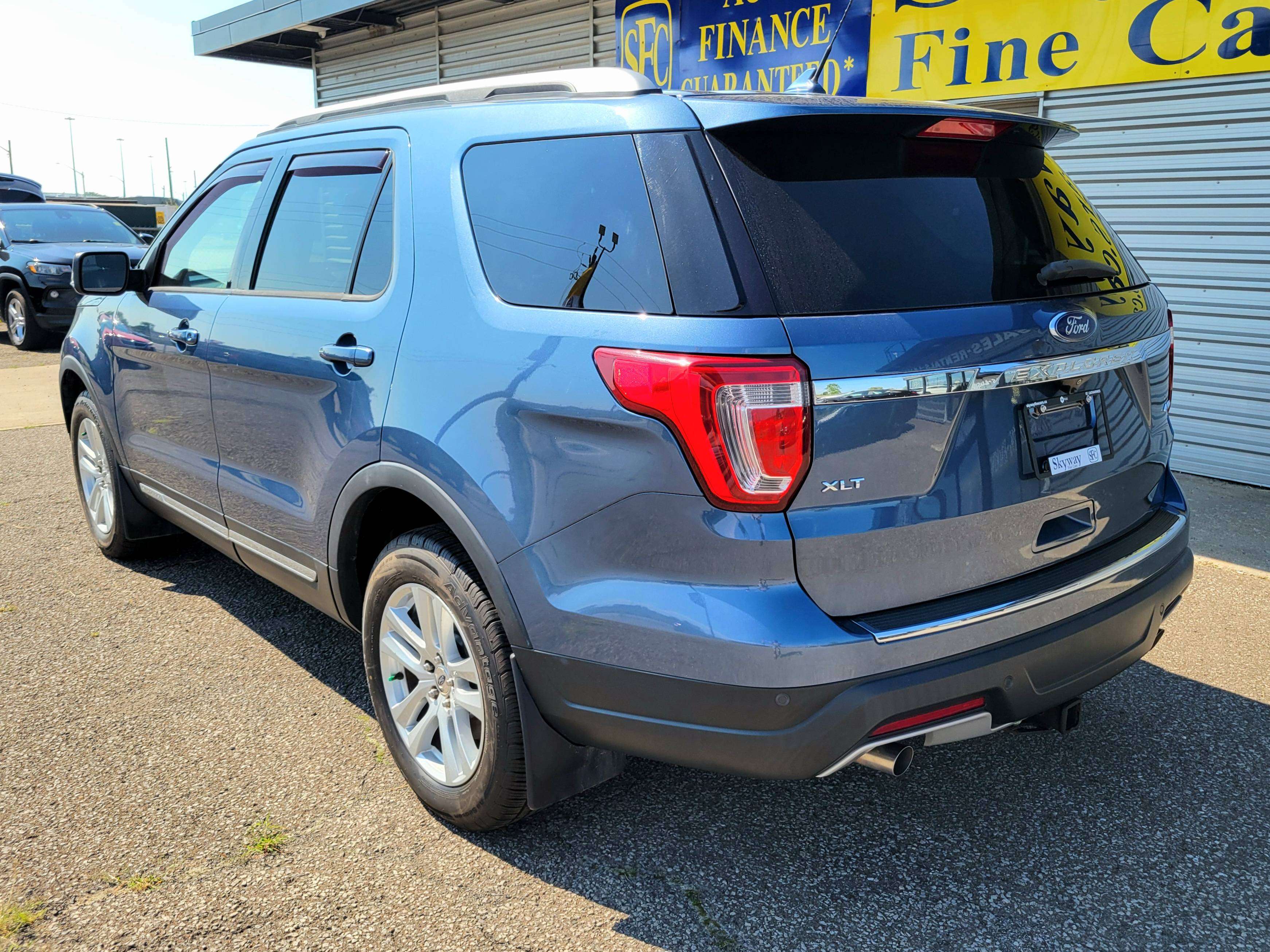 2018 Ford Explorer XLT AWD } NAVI | SUNROOF | LEATHER | — снимка 1