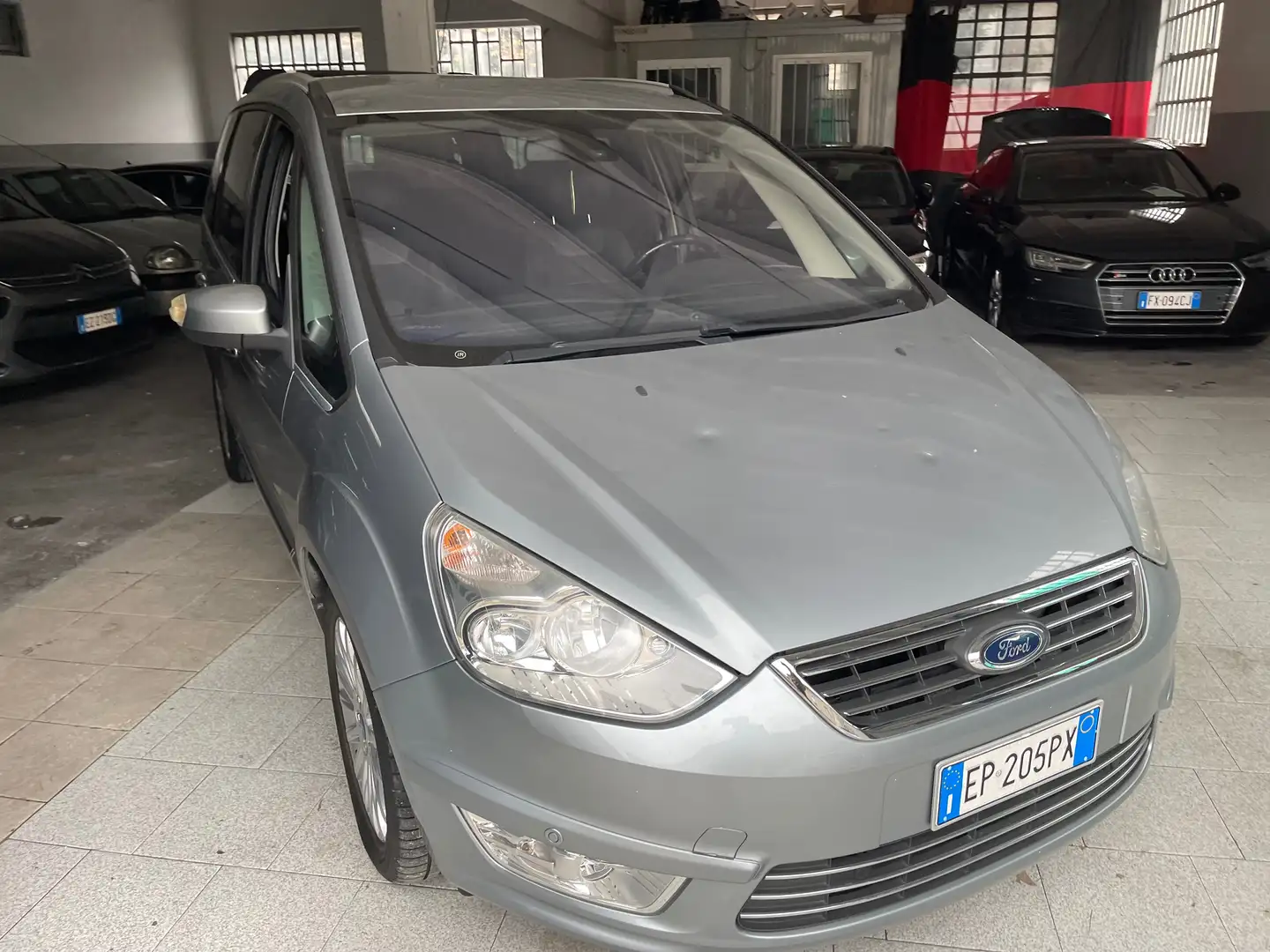 Ford Galaxy Galaxy 2.0 tdci Individual s/xeno 163cv Argento - 2