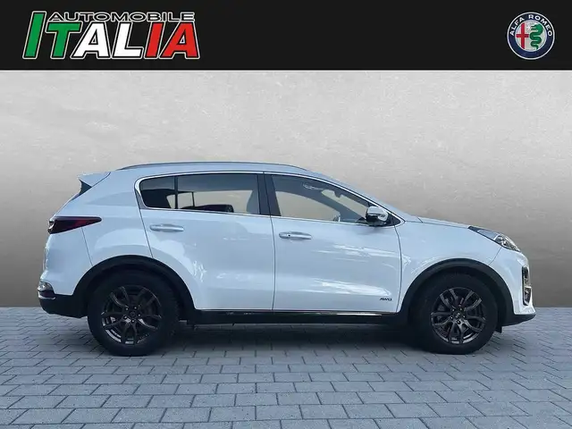 Kia Sportage view 3
