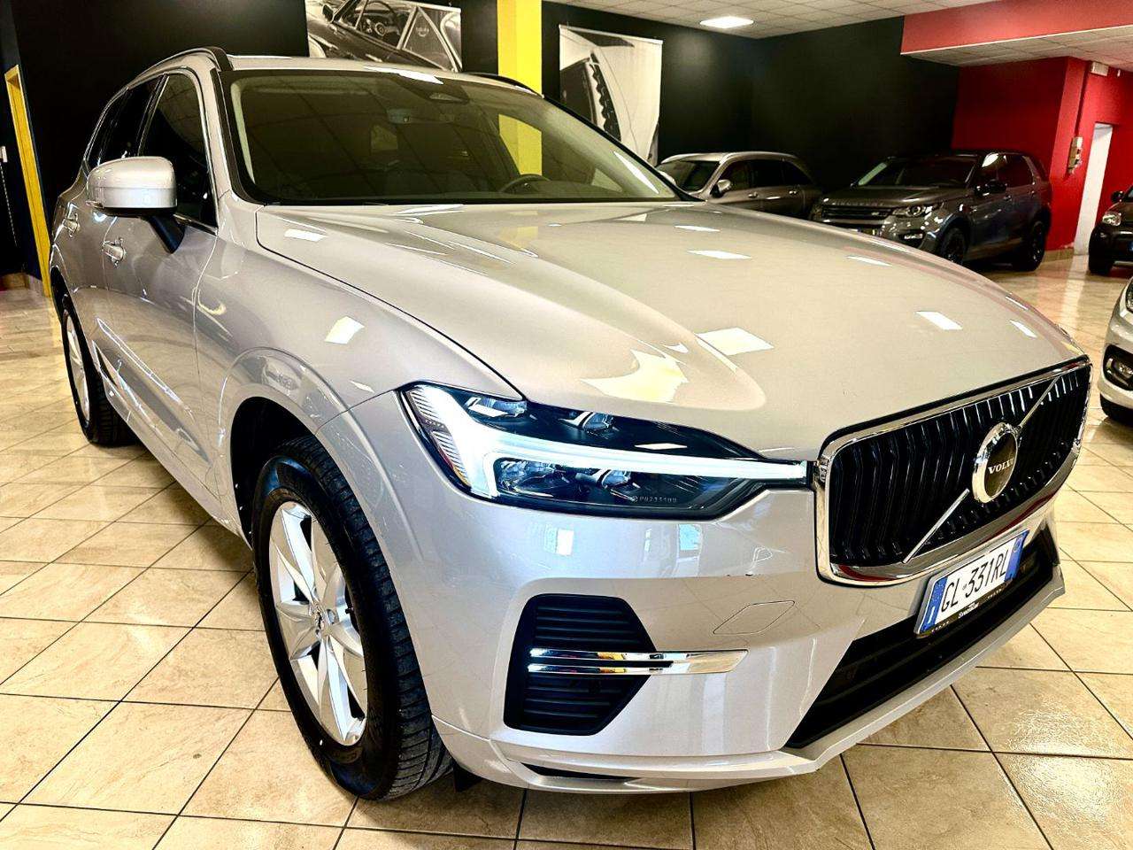 Volvo XC60 B4 COLOR MAT- FULL LED APPLE CAR 30.000 KM