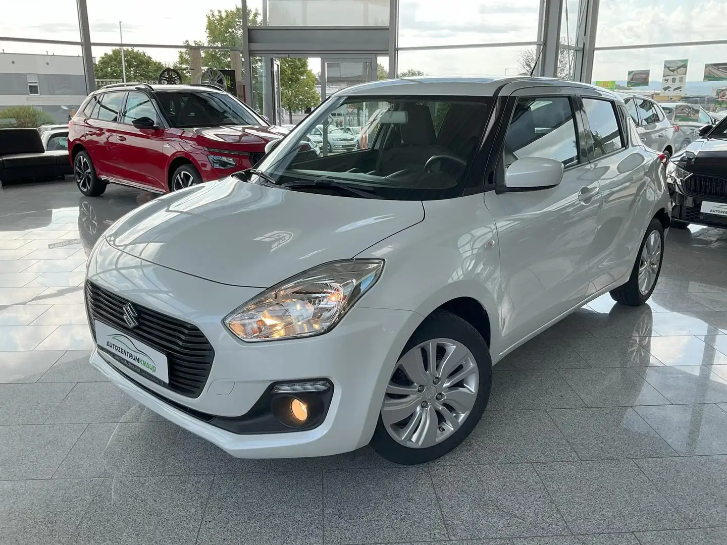 Suzuki Swift 1.2 16V DualJet Navi Sitzheizung Rückfahrkamera Kl Weiß - 1
