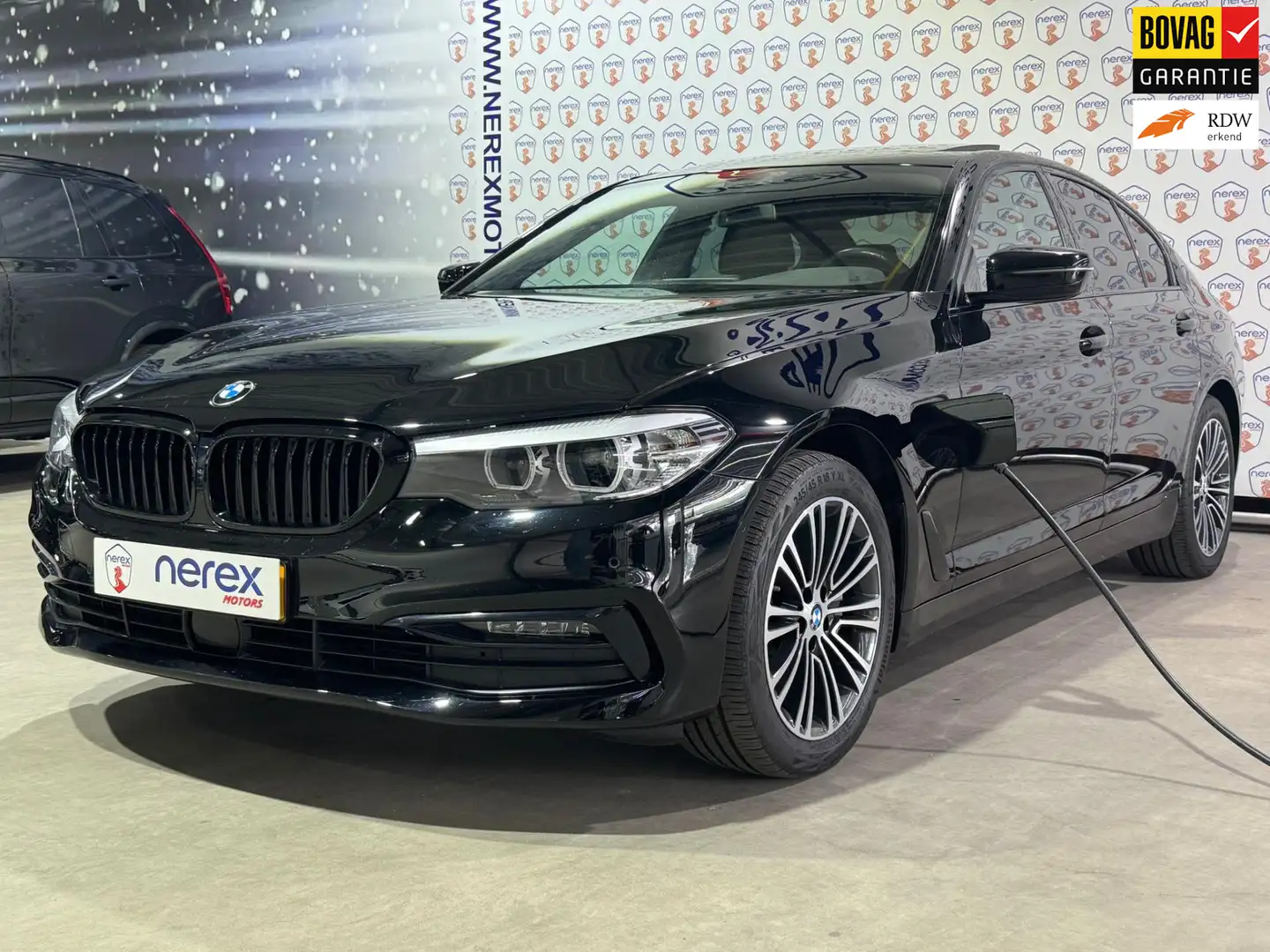 BMW 530 5-serie 530e iPerformance individual | M-Sport | M Zwart - 1
