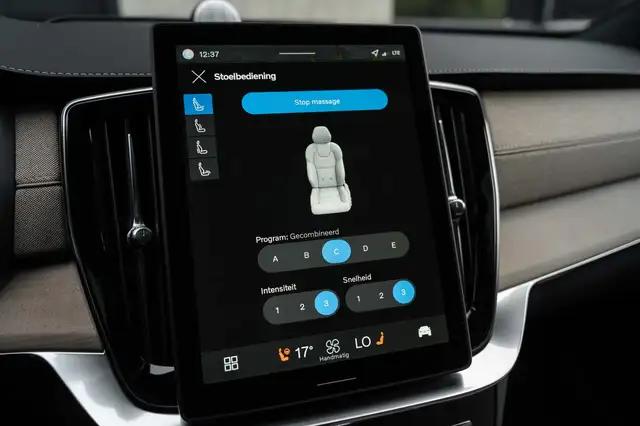 Volvo XC90 view 30