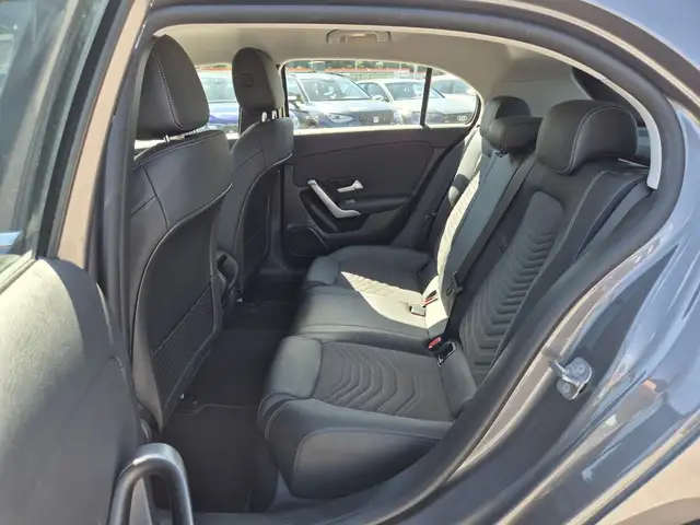Mercedes-Benz A view 7