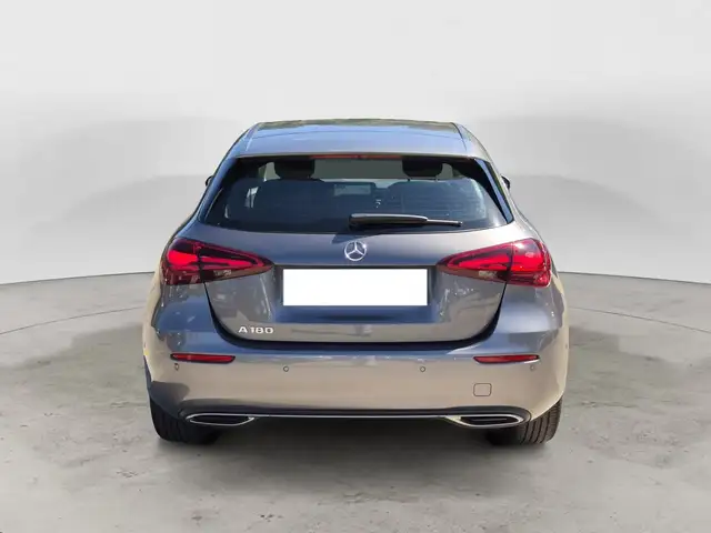 Mercedes-Benz A view 3