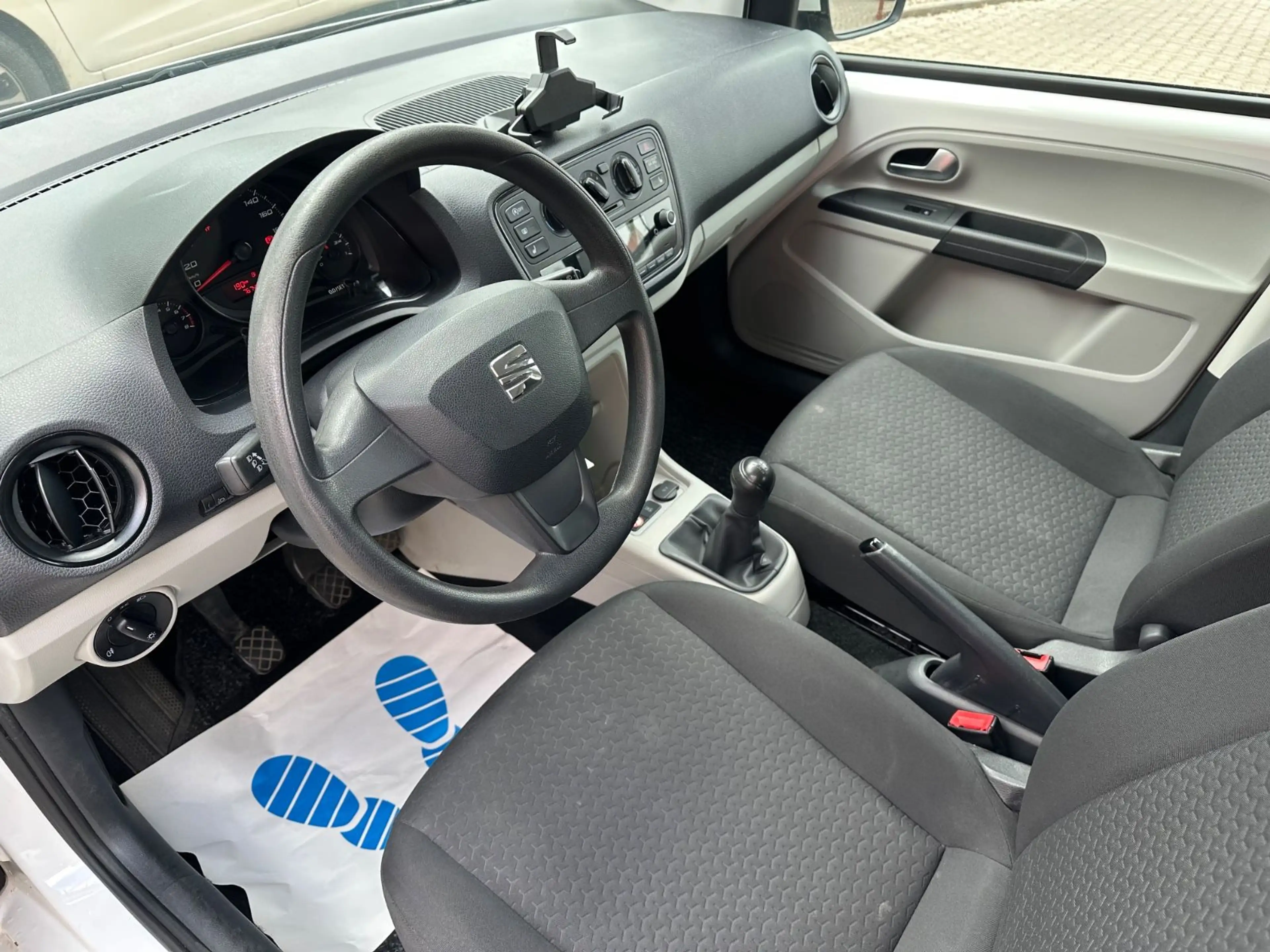 SEAT Mii Style/5TRG/SHZ/KLIMA/BLUETOOTH/TÜV 10-2027 — photo 9