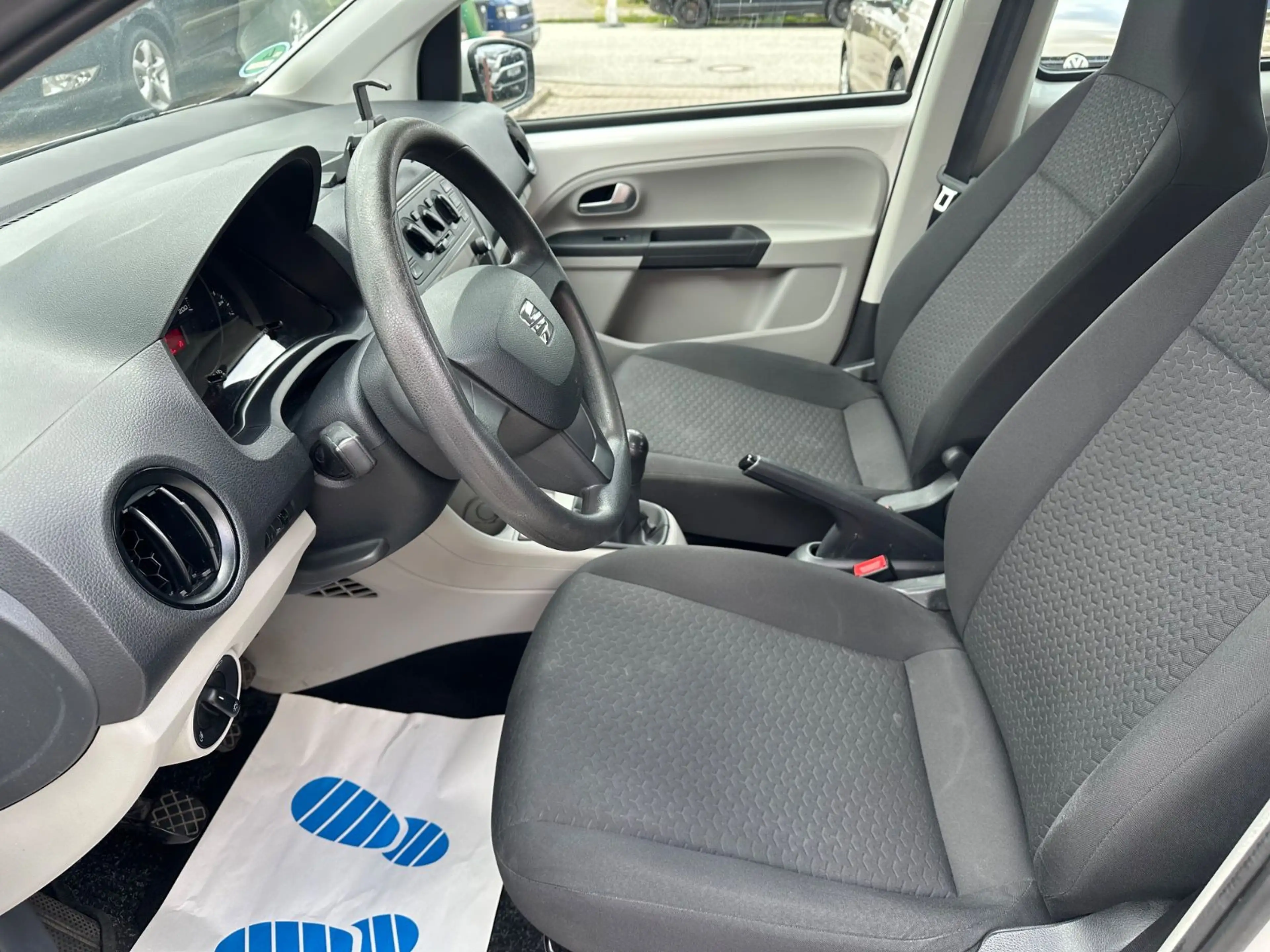 SEAT Mii Style/5TRG/SHZ/KLIMA/BLUETOOTH/TÜV 10-2027 — photo 10