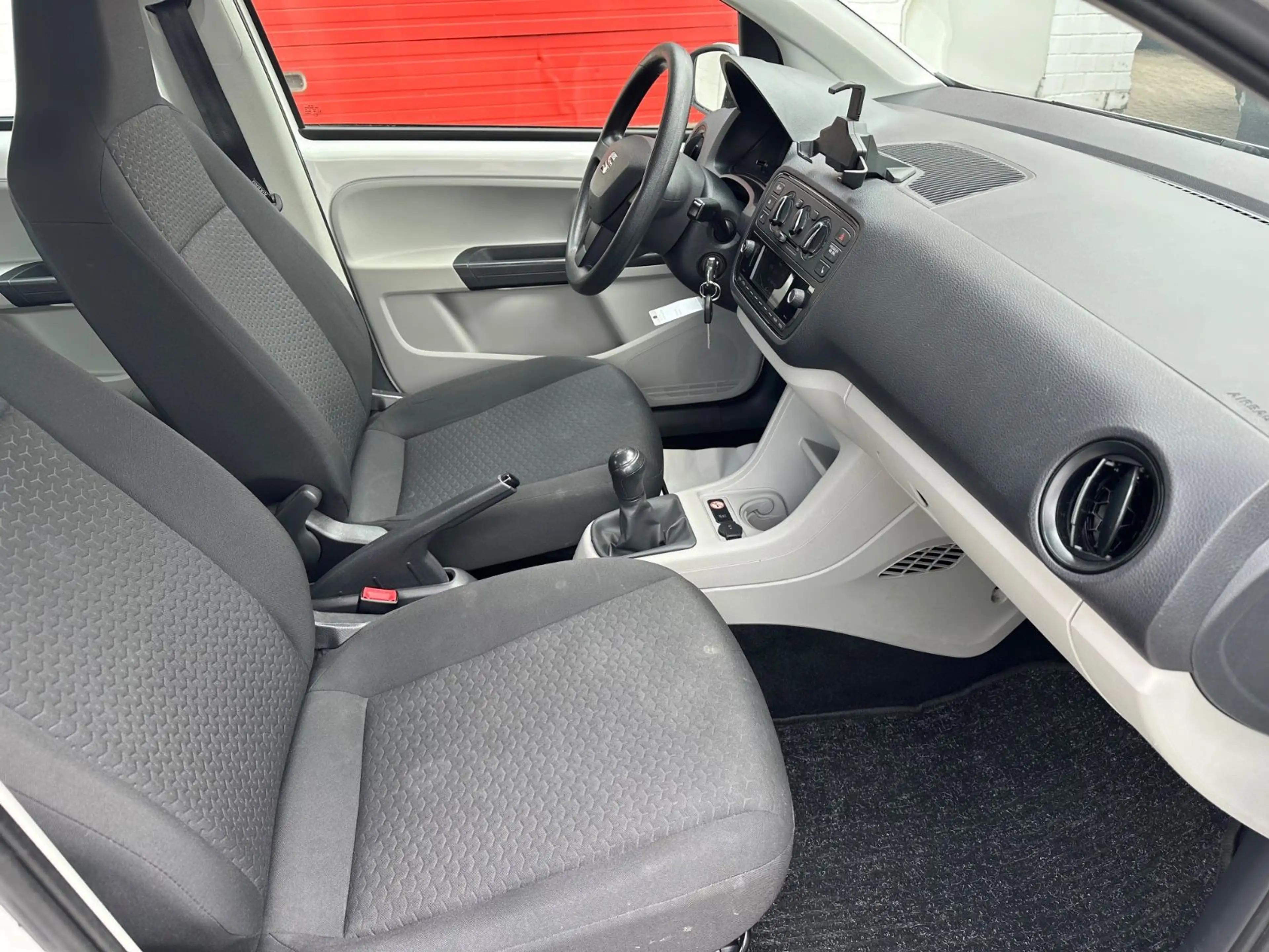 SEAT Mii Style/5TRG/SHZ/KLIMA/BLUETOOTH/TÜV 10-2027 — photo 14