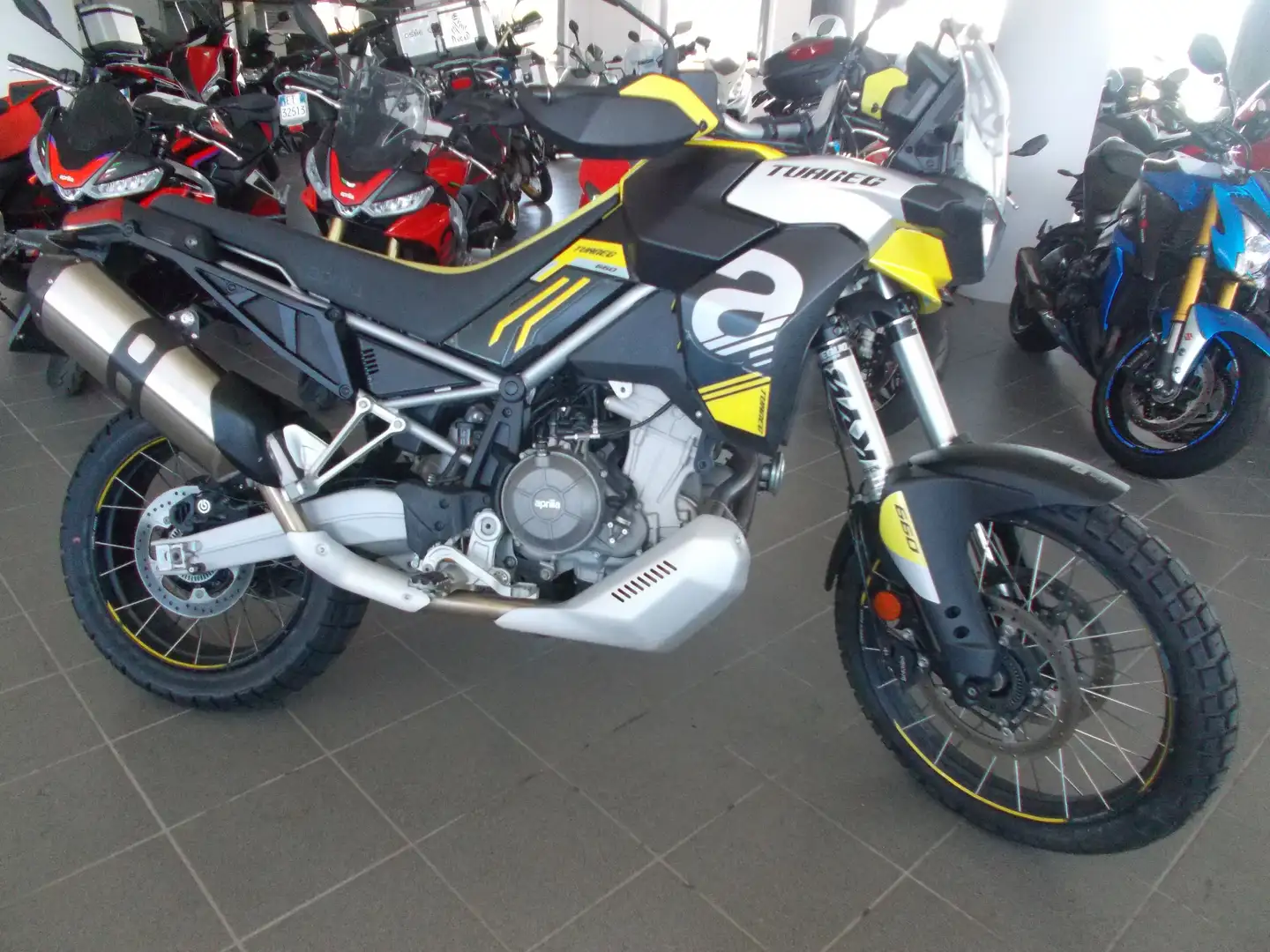 Aprilia Tuareg 660 Jaune - 2