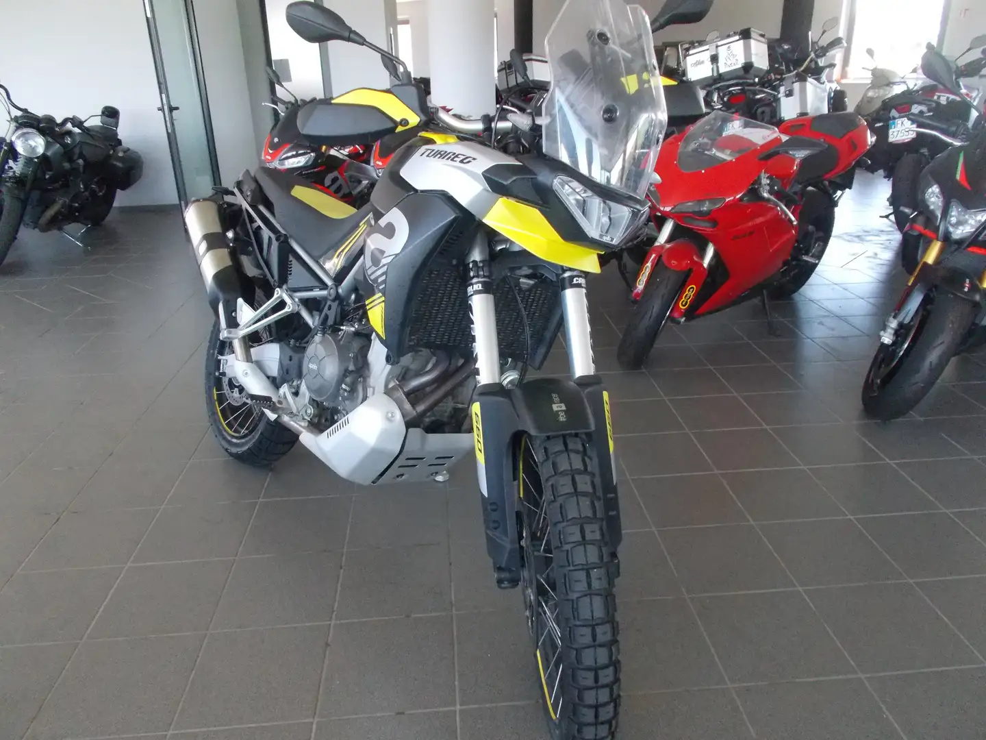 Aprilia Tuareg 660 Jaune - 1