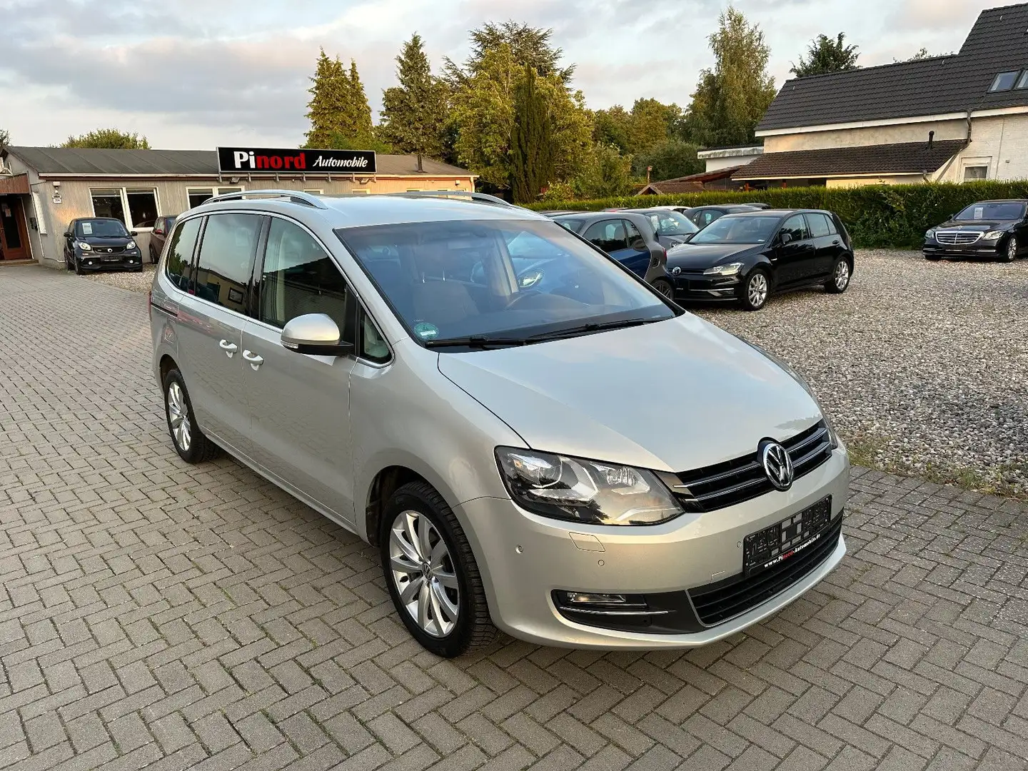 Volkswagen Sharan Highline BMT XENON-NAVI-KAM-MEMORY-PDC Silber - 1