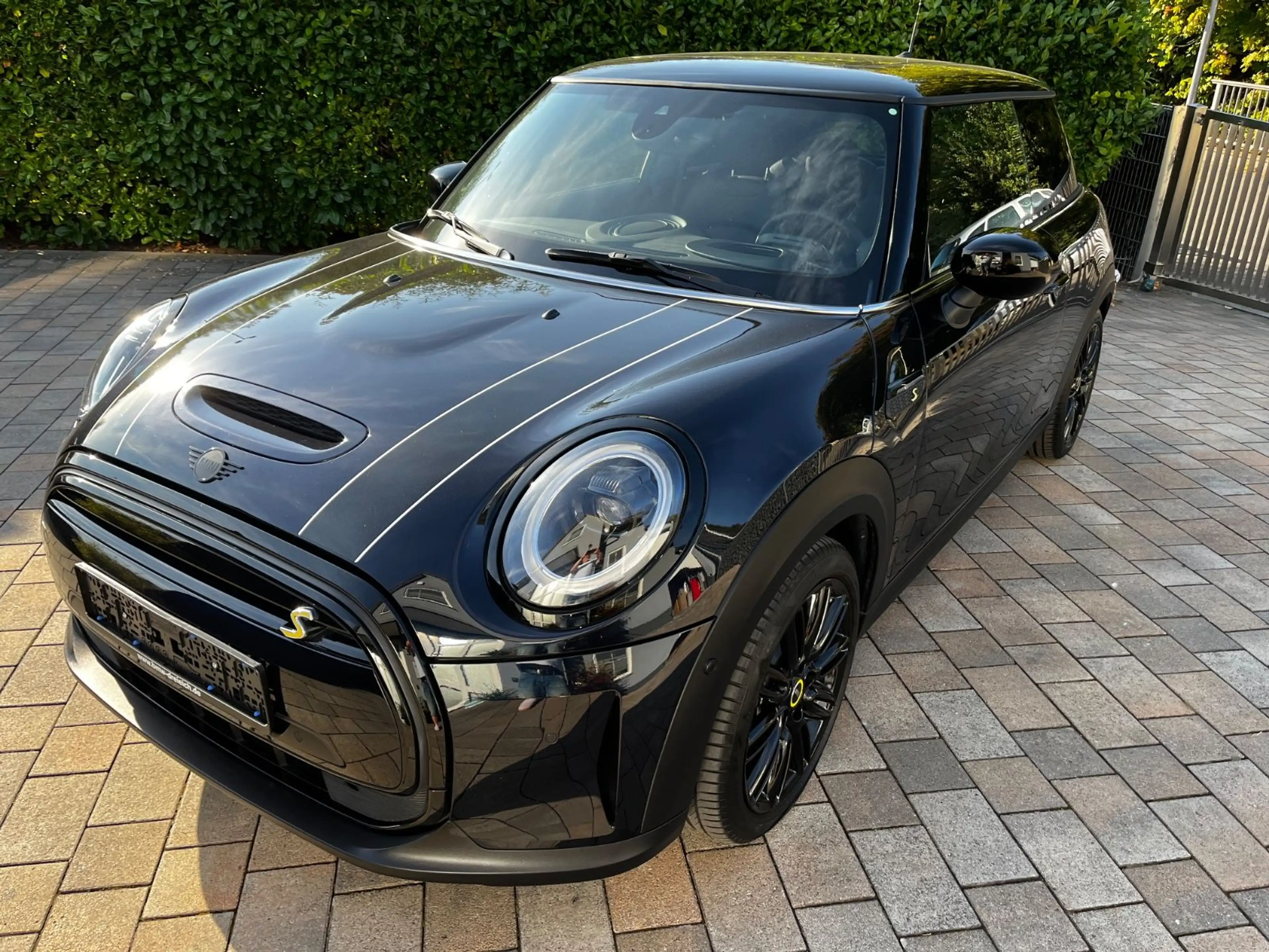 MINI Cooper SE Pano HUD H/K Navi LED Kam 17 — photo 2