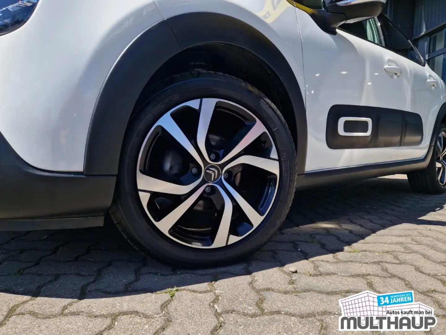 Citroen C3 Shine Pack PureTech 110 EAT6 LED SHZ PDC Weiß - 2