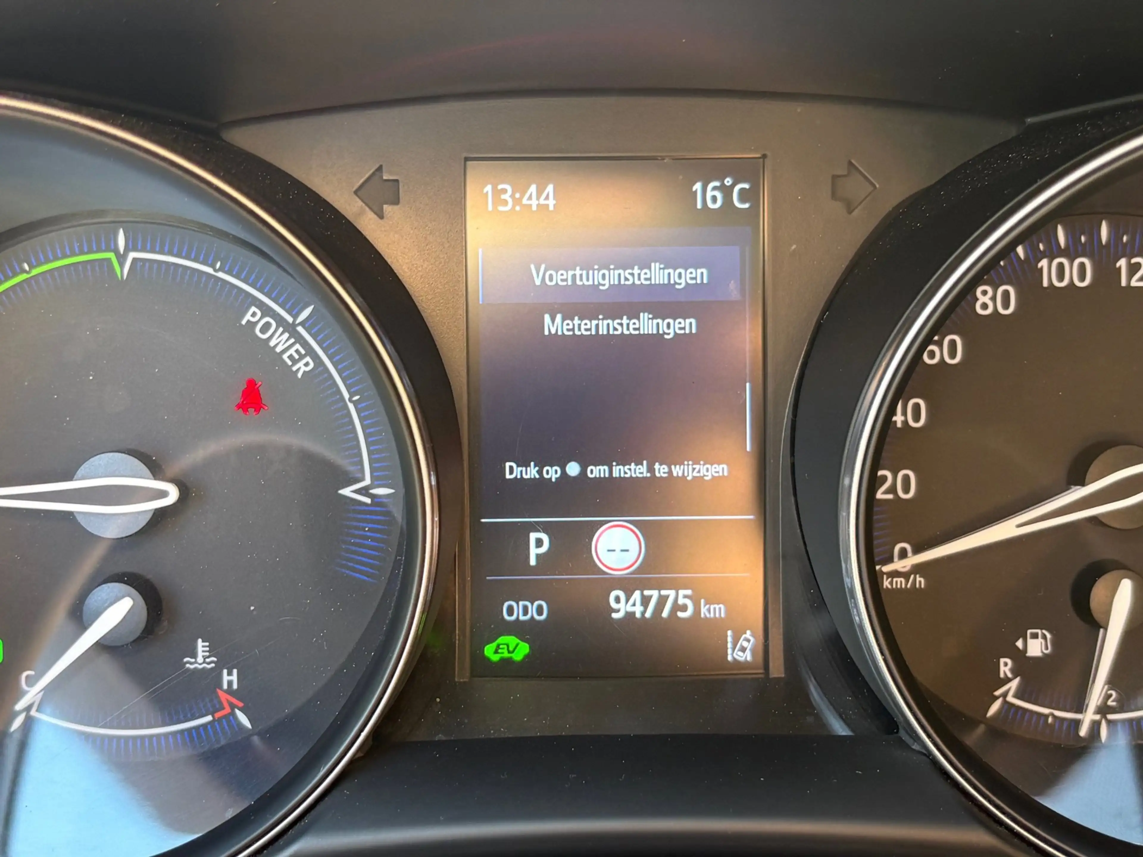 Toyota C-HR 1.8 Hybrid Dynamic|Stoelverwarming|Carplay|Dodehoe — photo 30