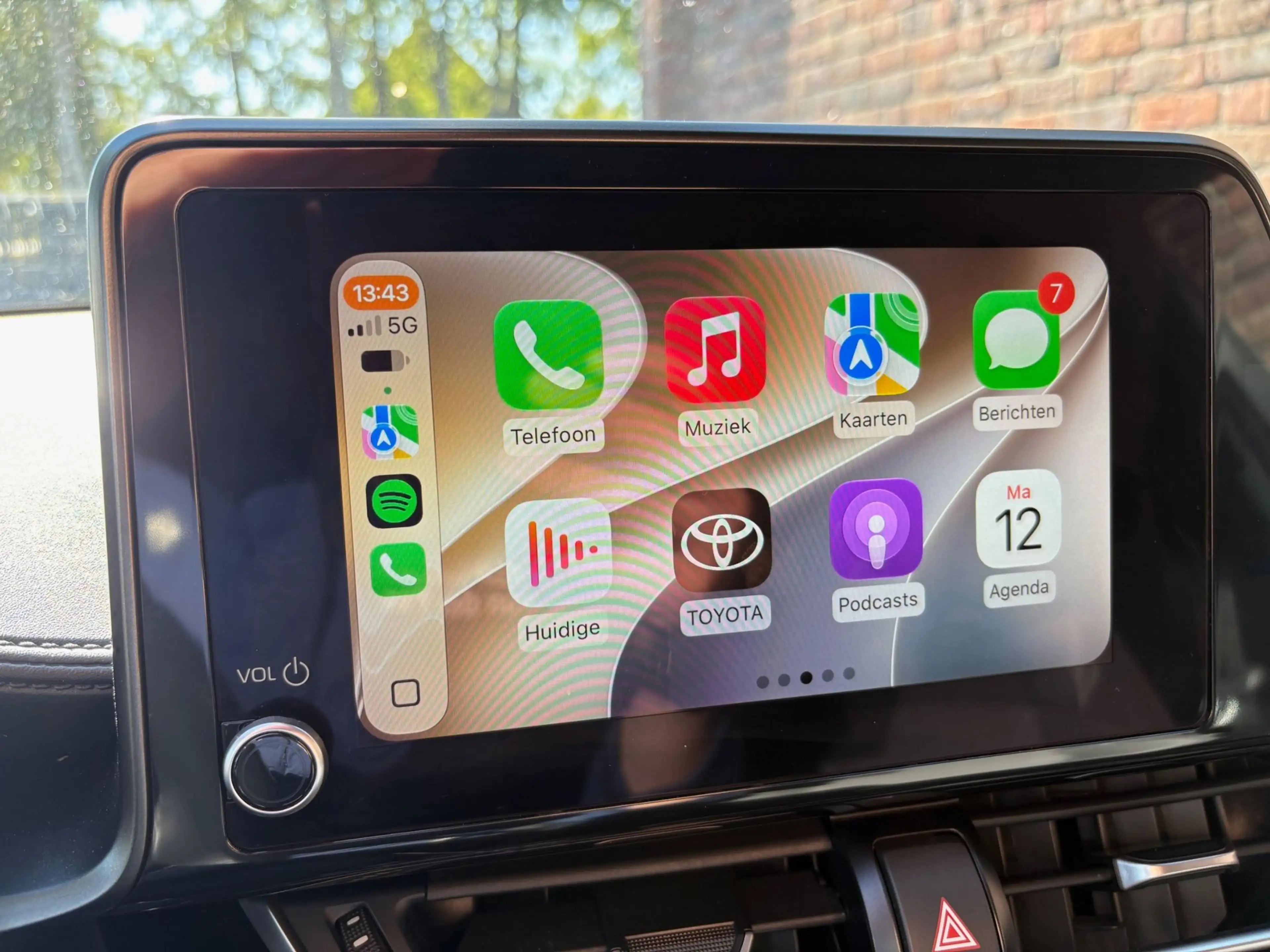Toyota C-HR 1.8 Hybrid Dynamic|Stoelverwarming|Carplay|Dodehoe — photo 21