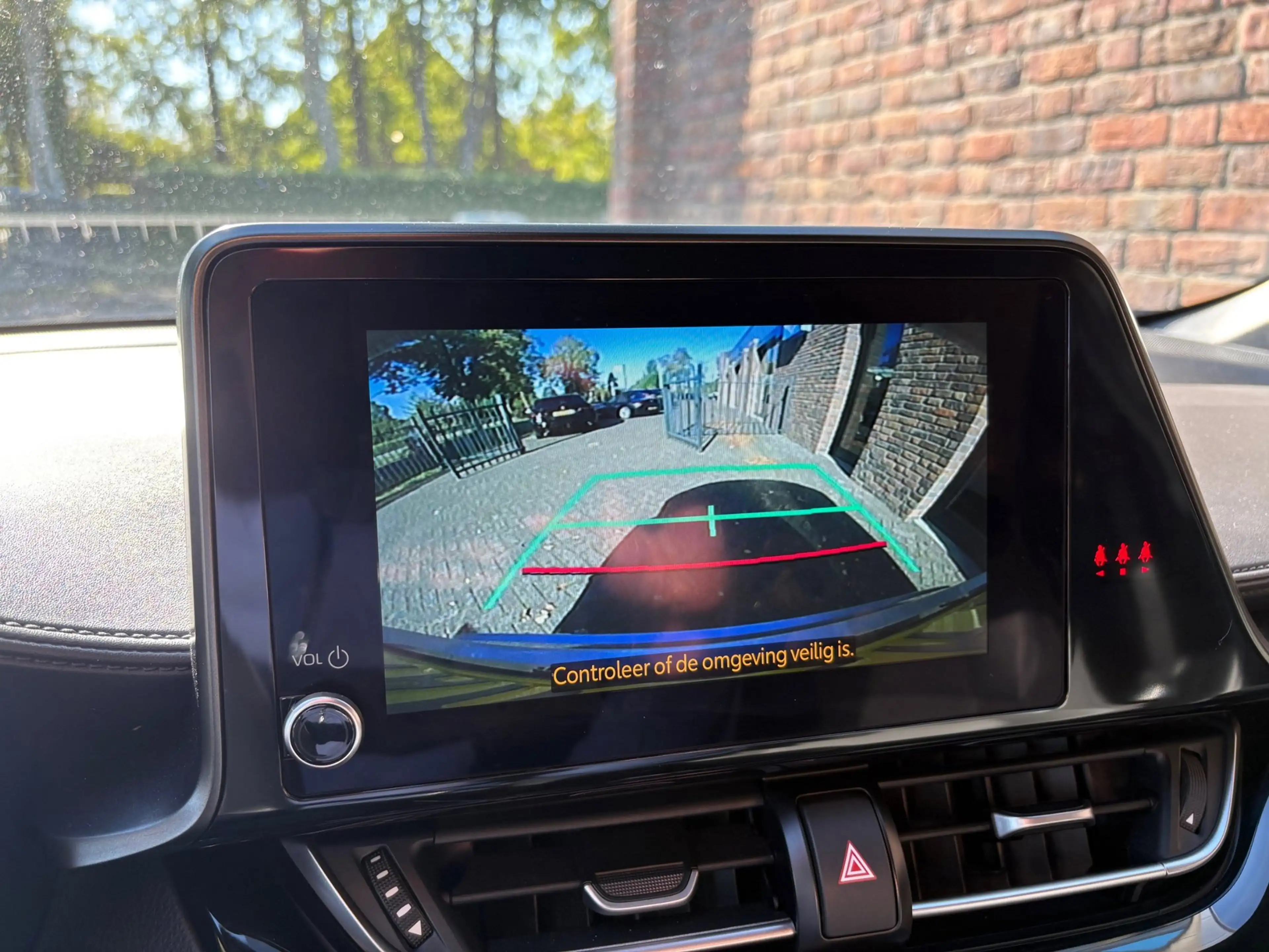Toyota C-HR 1.8 Hybrid Dynamic|Stoelverwarming|Carplay|Dodehoe — photo 17