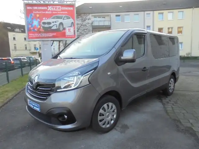 Renault Trafic 9-Sitze Expression, Navi, PDC, dunkele Verglasung