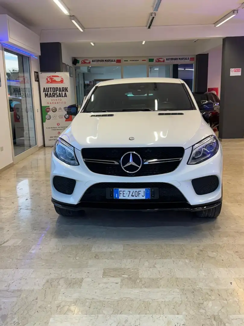 Mercedes-Benz GLE 350 d 4Matic AMG Line - 1