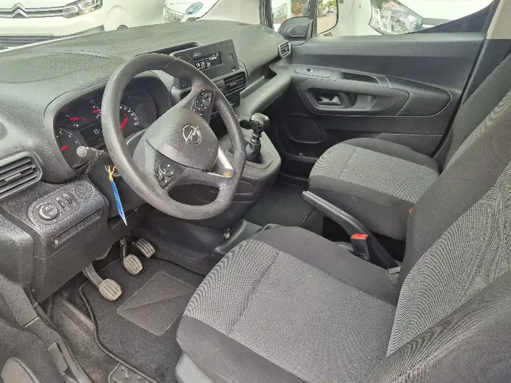 Opel Combo 2022, foto 9