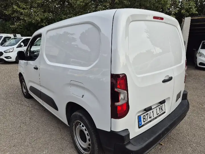 Opel Combo 2022, foto 18