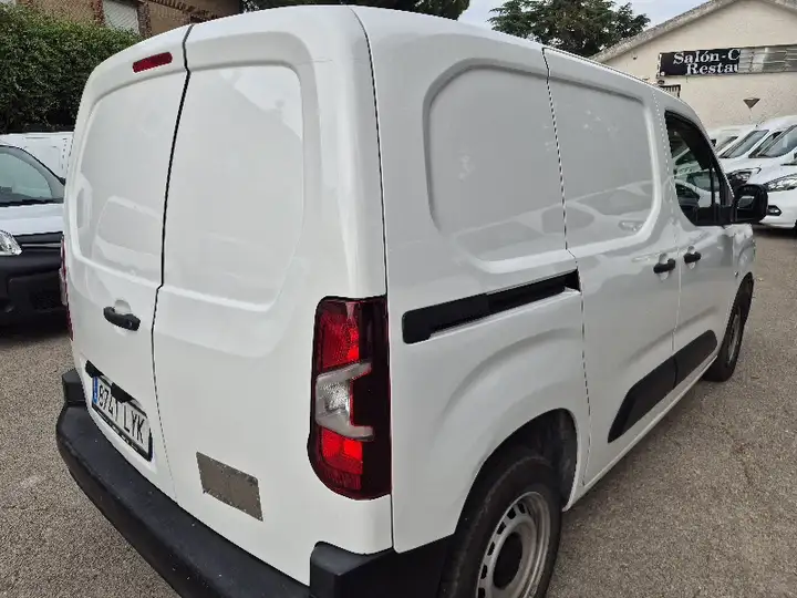Opel Combo 2022, foto 17
