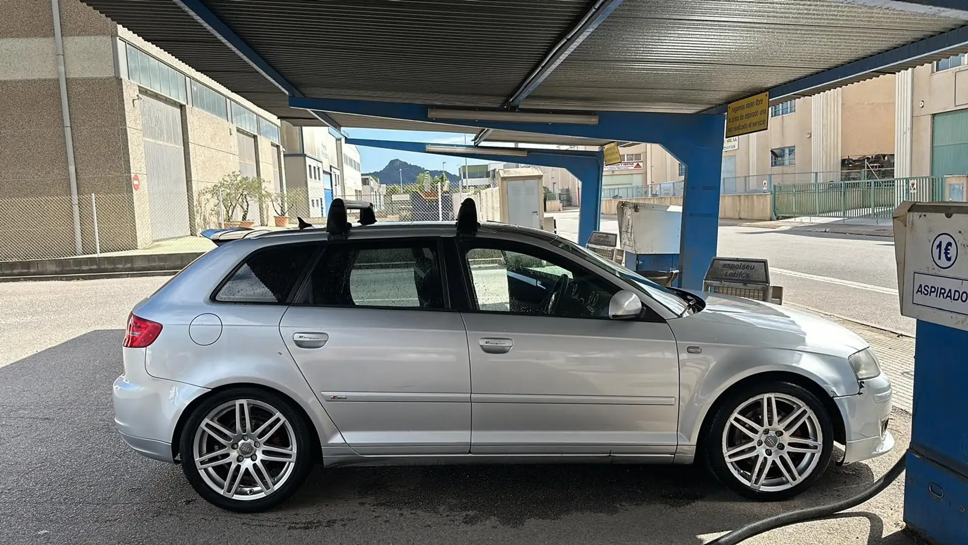Audi A3 2.0TDI S line edition - 1